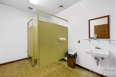 334 N Oakland Avenue, Statesville, NC 28677 - Photo 19