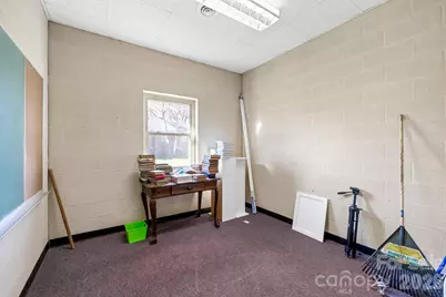 334 N Oakland Avenue, Statesville, NC 28677 - Photo 41