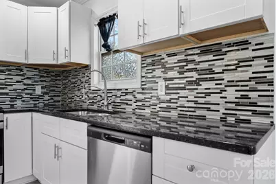 503 E Herman Street, Newton, NC 28658 - Photo 5