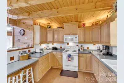 30 Edgewater Lane, Maggie Valley, NC 8751 - Photo 11