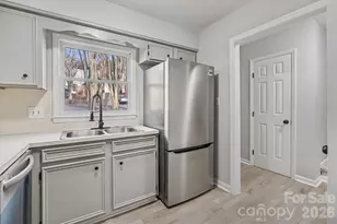 239 13th Ave Pl NW, Hickory, NC 28601 - Photo 7