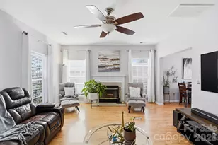 9230 Rotherham Ln, Charlotte, NC 28216 - Photo 3