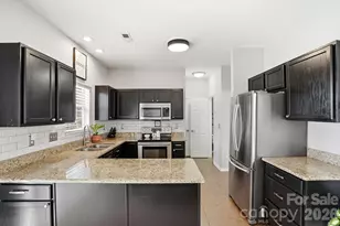 9230 Rotherham Ln, Charlotte, NC 28216 - Photo 7