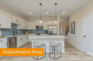 6101 Jasmine Br Rd, Charlotte, NC 28216 - Photo 3