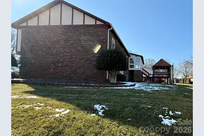 1015 36th Avenue Court NE, Hickory, NC 28601 - Photo 33