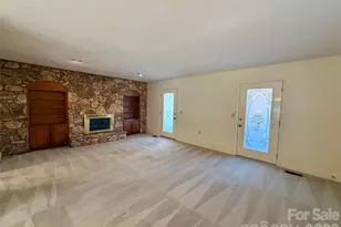 1015 36th Ave Ct NE, Hickory, NC 28601 - Photo 11