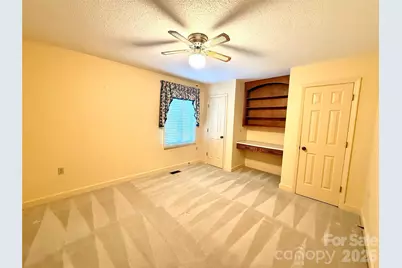 1015 36th Avenue Court NE, Hickory, NC 28601 - Photo 17