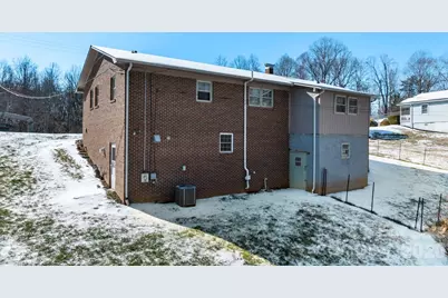 335 Eastview Place NW, Lenoir, NC 28645 - Photo 33