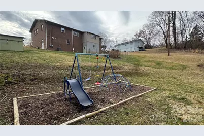 335 Eastview Place NW, Lenoir, NC 28645 - Photo 3