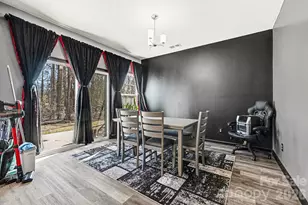 313 Bell St, Mount Holly, NC 28120 - Photo 5