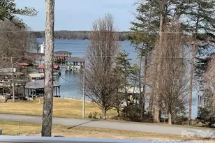 9464 Riviera Dr, Sherrills Ford, NC 28673 - Photo 3