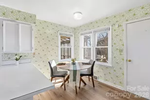 800 Mountain View Rd, Mars Hill, NC 28754 - Photo 5