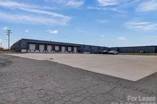 4337 Revolution Pk Dr, Charlotte, NC 28217 - Photo 41