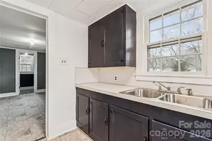 209 W Round St, Landis, NC 28088 - Photo 15