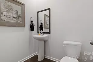 5105 Shallow Brk Dr, Charlotte, NC 28215 - Photo 5