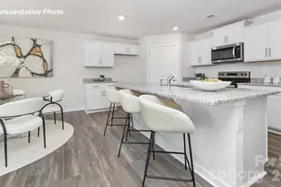 5006 Shallow Brk Dr, Charlotte, NC 28215 - Photo 3