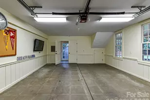 1126 Queens Rd W, Charlotte, NC 28207 - Photo 39