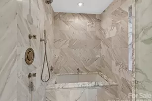 1126 Queens Rd W, Charlotte, NC 28207 - Photo 21