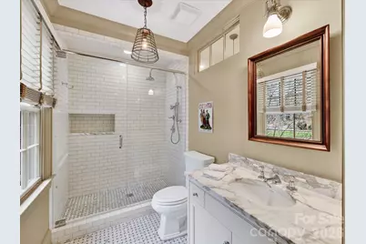 1126 Queens Road W, Charlotte, NC 28207 - Photo 25