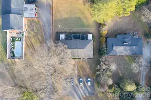 1182 10th St Pl Cir NW, Hickory, NC 28601 - Photo 5