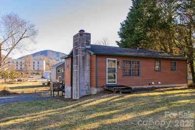 56 Vance Avenue, Black Mountain, NC 28711 - Photo 5