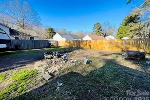 4721 Farm Pond Ln, Charlotte, NC 28212 - Photo 21