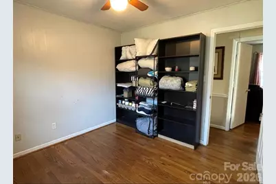 4721 Farm Pond Lane, Charlotte, NC 28212 - Photo 9