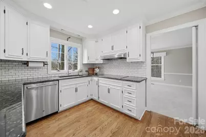 4041 4th Street Court NW, Hickory, NC 28601 - Photo 13