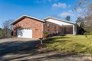 15 Lackey Ln, Asheville, NC 28804 - Photo 5