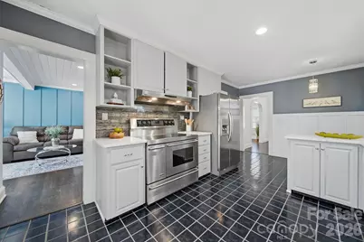 7 Forest Avenue, Granite Falls, NC 28630 - Photo 9