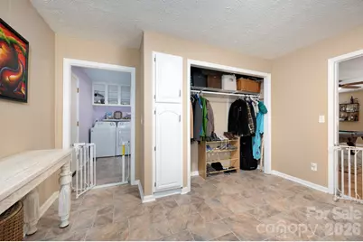 410 Rockwood Drive, Hendersonville, NC 28792 - Photo 17