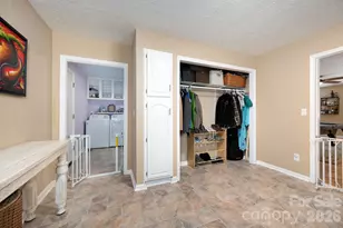 410 Rockwood Dr, Hendersonville, NC 28792 - Photo 17