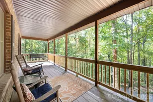 410 Rockwood Dr, Hendersonville, NC 28792 - Photo 5