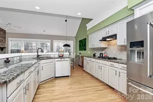 10864 Rogalla Dr, Charlotte, NC 28277 - Photo 11