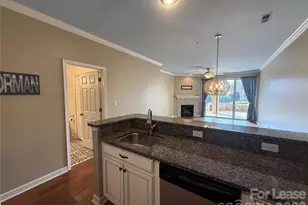 18009 Kings Point Dr, Cornelius, NC 28031 - Photo 7