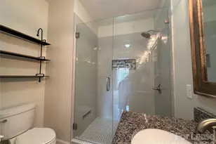 18009 Kings Point Dr, Cornelius, NC 28031 - Photo 23