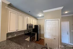 18009 Kings Point Dr, Cornelius, NC 28031 - Photo 5