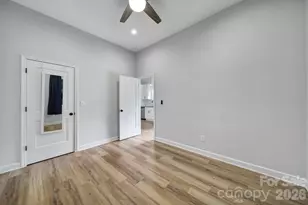 1638 Longfellow St, Charlotte, NC 28205 - Photo 37