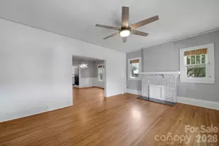 1638 Longfellow St, Charlotte, NC 28205 - Photo 3