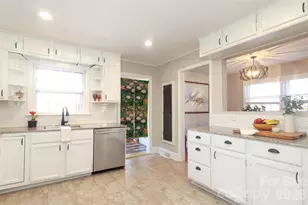 2017 Townsend Ave, Charlotte, NC 28205 - Photo 11