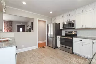 2017 Townsend Ave, Charlotte, NC 28205 - Photo 13