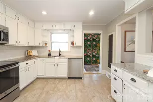 2017 Townsend Ave, Charlotte, NC 28205 - Photo 9