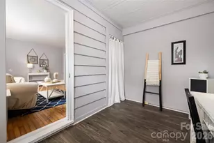 2516 Columbus Cir, Charlotte, NC 28208 - Photo 17