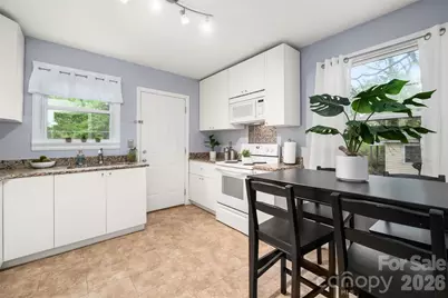 2516 Columbus Circle, Charlotte, NC 28208 - Photo 5