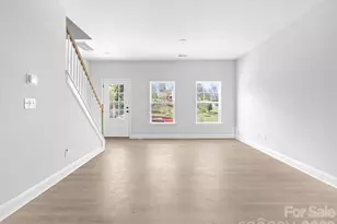 133 Cherry Spgs Ln, Asheville, NC 28804 - Photo 5