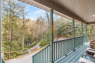 581 Hubbard Holw Rd, Rosman, NC 28772 - Photo 9