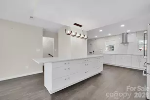 8308 Knights Bridge Rd, Charlotte, NC 28210 - Photo 9