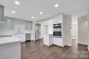 8308 Knights Bridge Rd, Charlotte, NC 28210 - Photo 1