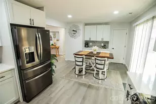 2116 Eastway Dr, Charlotte, NC 28205 - Photo 3