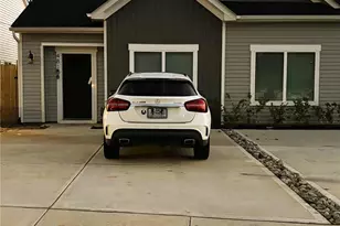 4815 Victoria Ave, Charlotte, NC 28269 - Photo 1